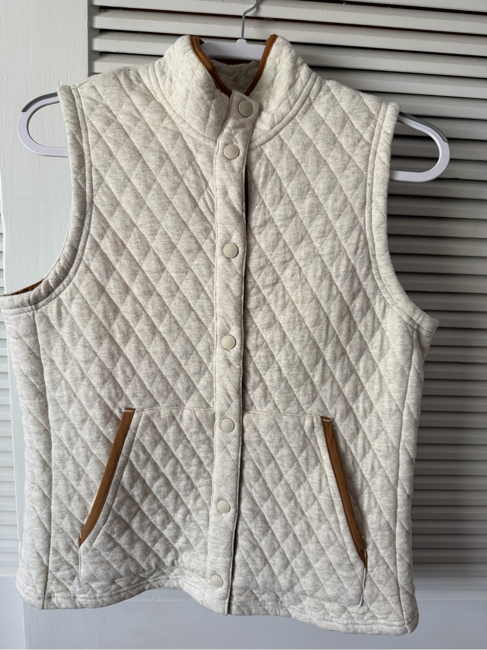 Orvis Cream Quilted Sleeveless Vest with Tan Trim